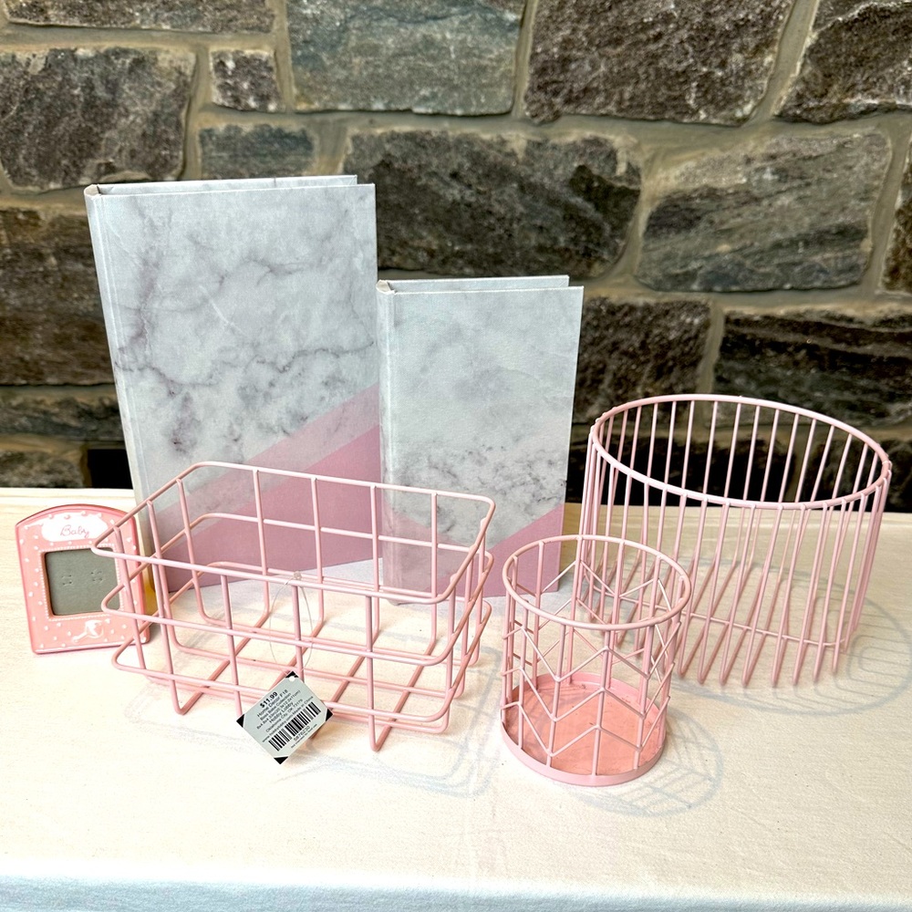 6-Piece Desk Decoration Set in Pink